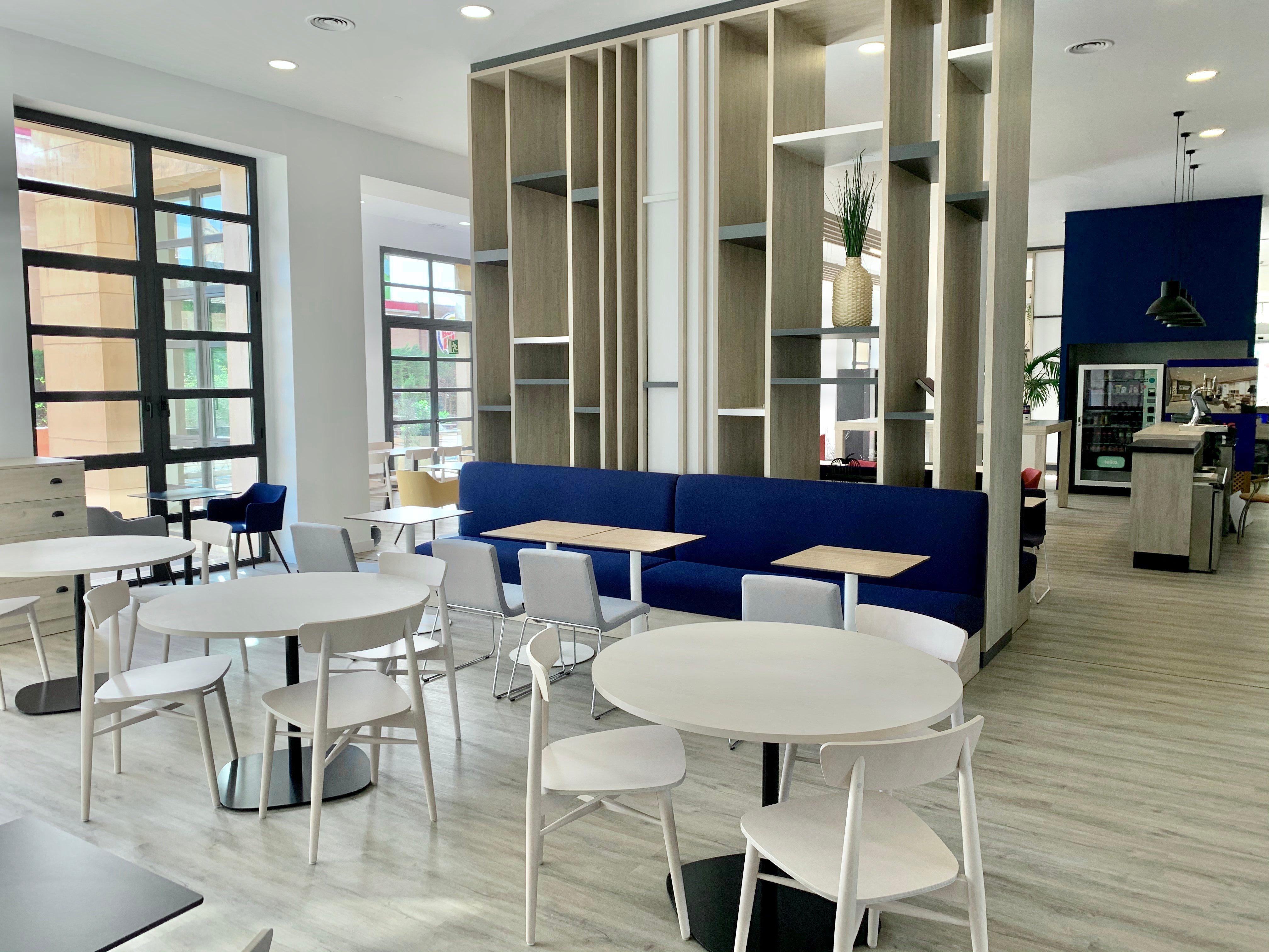Holiday Inn Express Ciudad De Las Ciencias By Ihg Валенсия Екстериор снимка