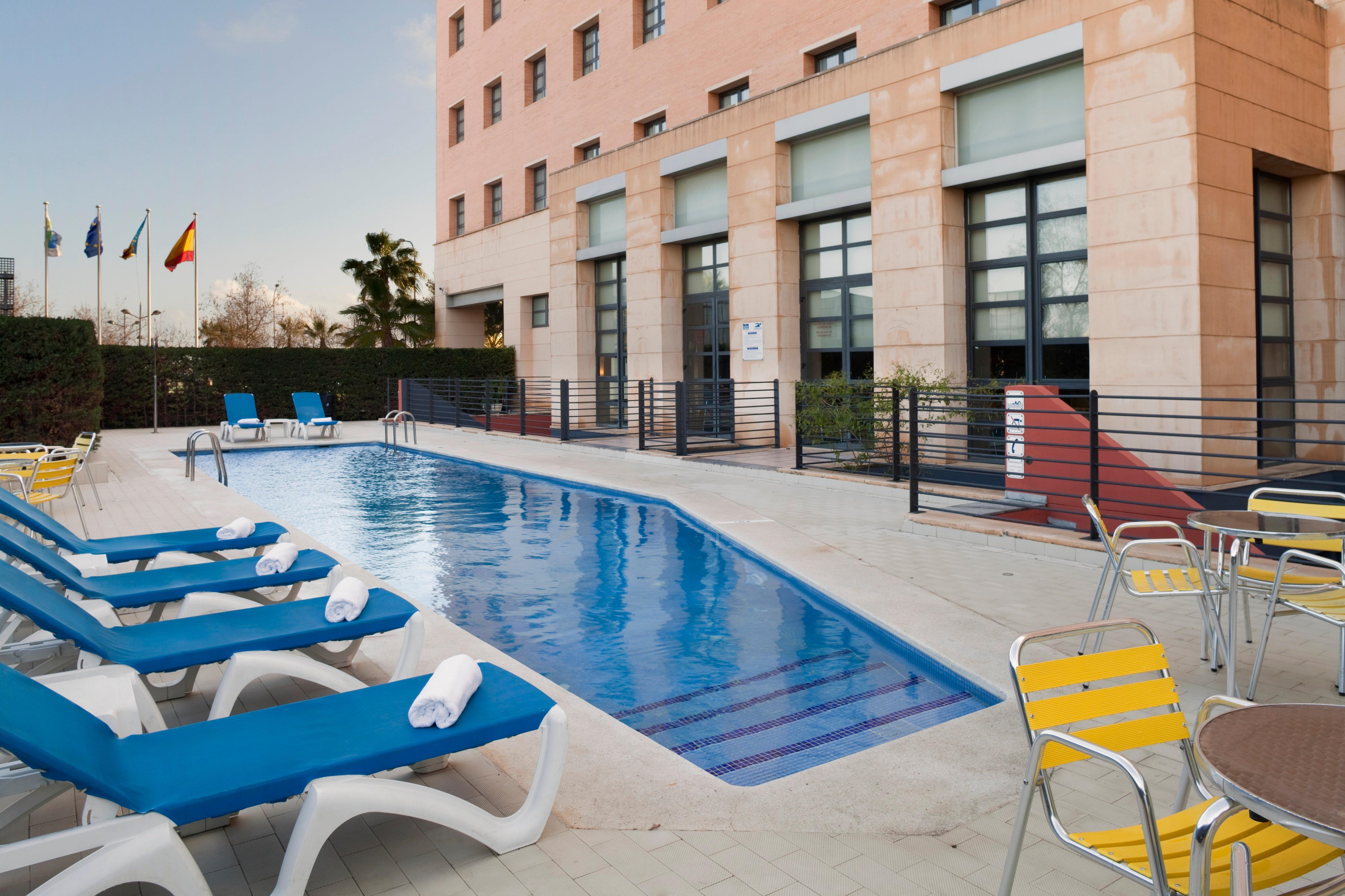 Holiday Inn Express Ciudad De Las Ciencias By Ihg Валенсия Екстериор снимка