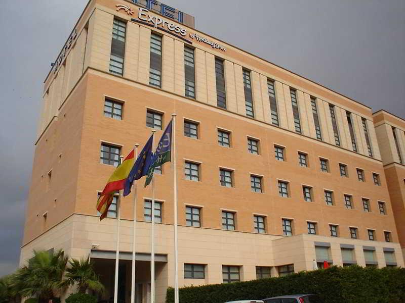 Holiday Inn Express Ciudad De Las Ciencias By Ihg Валенсия Екстериор снимка