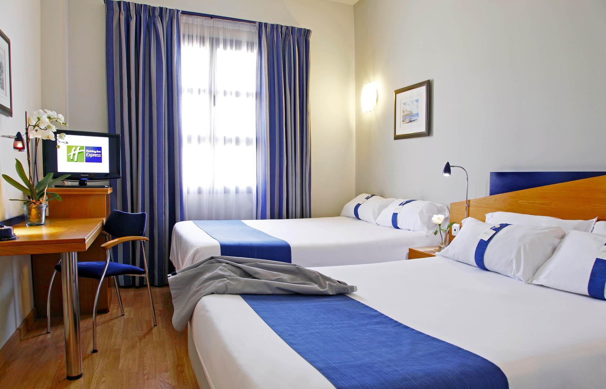 Holiday Inn Express Ciudad De Las Ciencias By Ihg Валенсия Стая снимка
